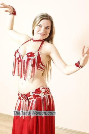 160002 - Elena Age: 39 - Russia