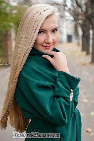 160980 - Alena Age: 23 - Ukraine