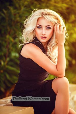 165606 - Alisa Age: 35 - Russia