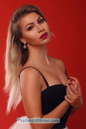 176465 - Anna Age: 28 - Russia