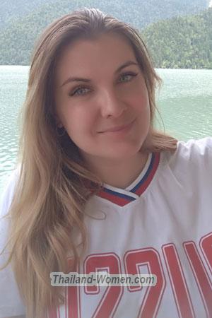 188520 - Elena Age: 39 - Russia