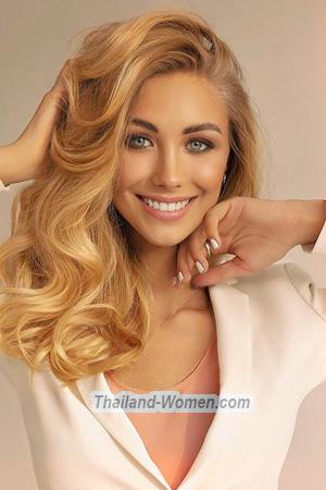 200096 - Elizaveta Age: 22 - Russia