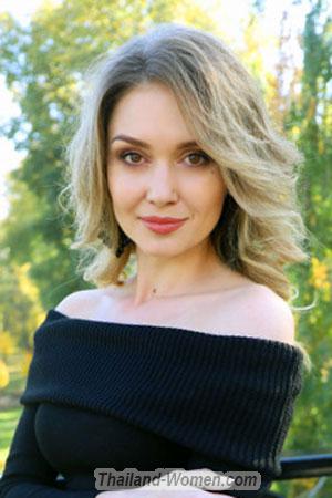 202147 - Yuliya Age: 42 - Ukraine