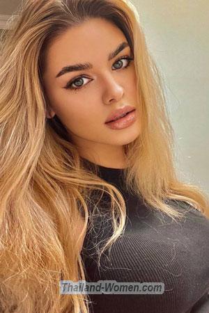 202396 - Arina Age: 19 - Russia