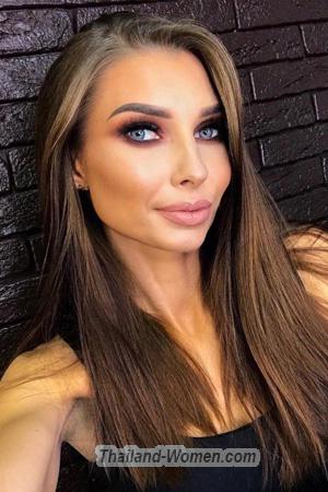 203818 - Anastasia Age: 37 - Russia