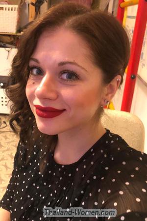 203827 - Alexandra Age: 33 - Russia