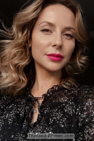 203964 - Ekaterina Age: 40 - Russia