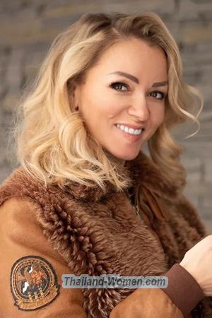 204128 - Natalia Age: 39 - Russia