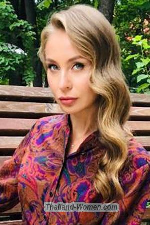 204654 - Ekaterina Age: 32 - Ukraine