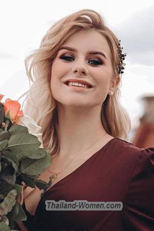 205010 - Erika Age: 18 - Latvia