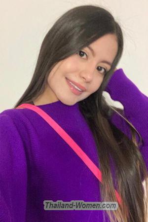 205232 - Valentina Age: 25 - Colombia