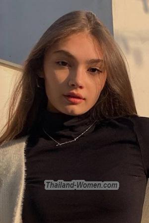 205821 - Ekaterina Age: 20 - Russia