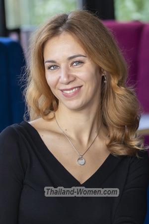 206073 - Anastasia Age: 34 - Russia