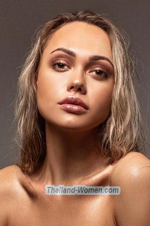 206422 - Anastasiia Age: 25 - Russia