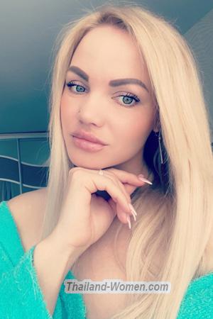 207025 - Kristina Age: 32 - Russia