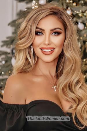 207892 - Victoria Age: 25 - Spain