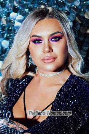 208566 - Olga Age: 33 - Russia