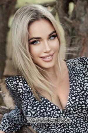 209116 - Ksenia Age: 35 - Russia