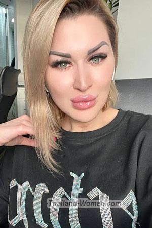 209123 - Irina Age: 33 - Ukraine