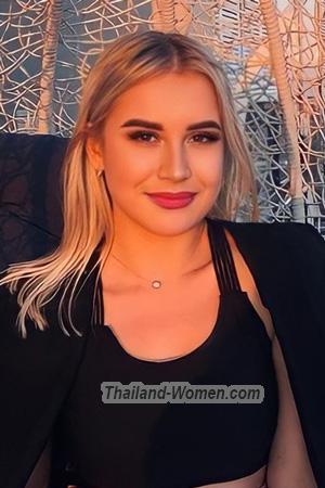 209203 - Snizhana Age: 20 - Poland