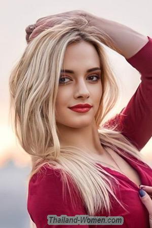 209605 - Yuliia Age: 28 - Ukraine