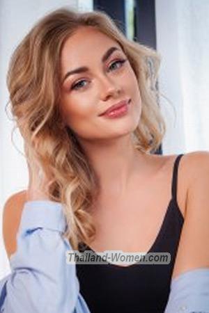 210633 - Anastasia Age: 28 - Ukraine