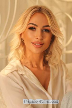 211132 - Kateryna Age: 36 - Ukraine