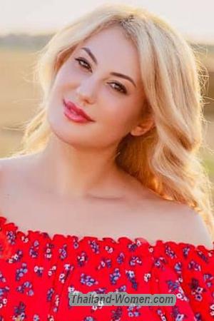 212120 - Yuliia Age: 45 - Ukraine