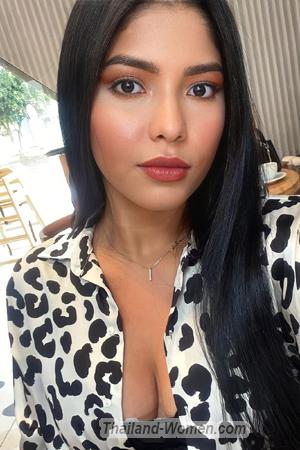 215101 - Kathya Age: 27 - Colombia