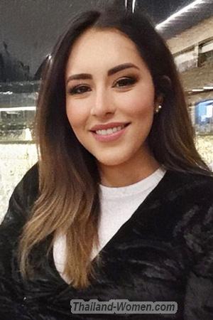 215451 - Mariana Age: 28 - Mexico