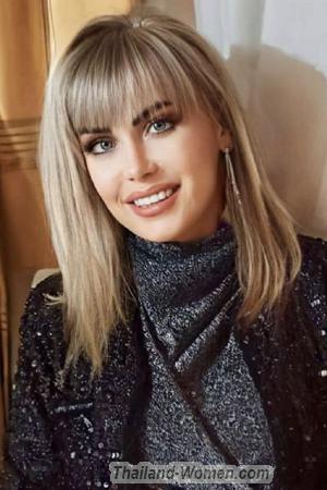 215839 - Anzhella Age: 53 - Spain