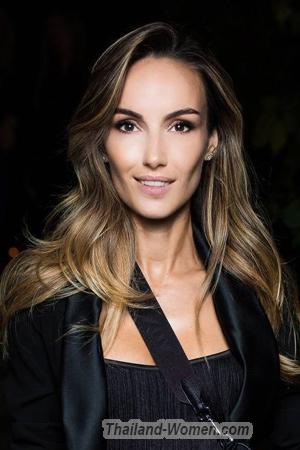 218028 - Elena Age: 39 - Ukraine