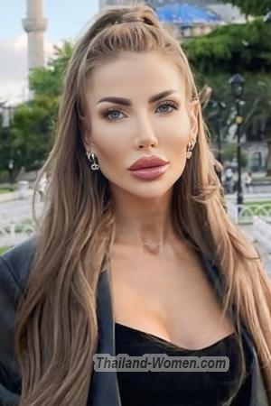 218915 - Elena Age: 38 - Romania