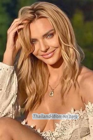 218996 - Kamila Age: 38 - Poland