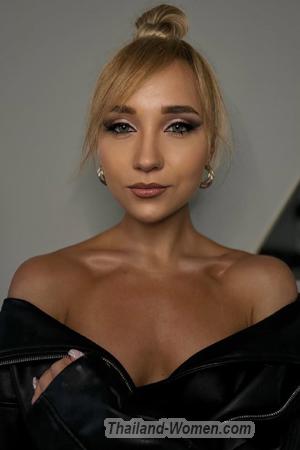 220377 - Alina Age: 25 - Ukraine