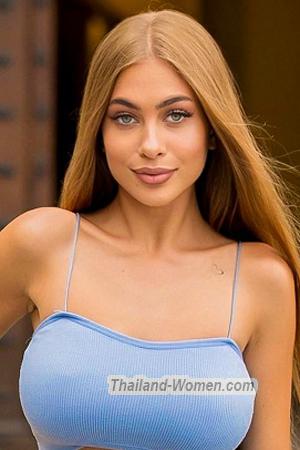 222821 - Albina Age: 21 - Ukraine