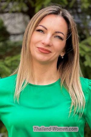 223524 - Iryna Age: 38 - Ukraine