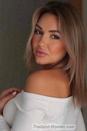 225266 - Viktoriia Age: 43 - Ukraine