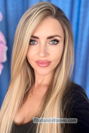 225271 - Valentina Age: 41 - Ukraine